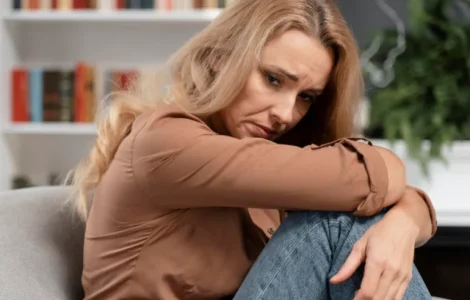 إلى أي مدى تؤثر في حياتها؟ هرمونات المرأة من منظور الذكاء الاصطناعي