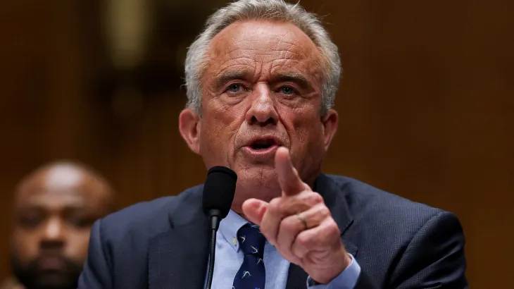 كارثة صحية أم ثورة إصلاحية؟ قرارات وزير الصحة الأمريكي تثير الجدل وتقلق العالم